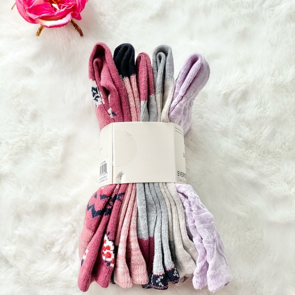 New with tags LUCKY BRAND EVER-DAY COMFORT CREW SOCKS 5 PACK poly spandex mix. - Picture 3 of 6